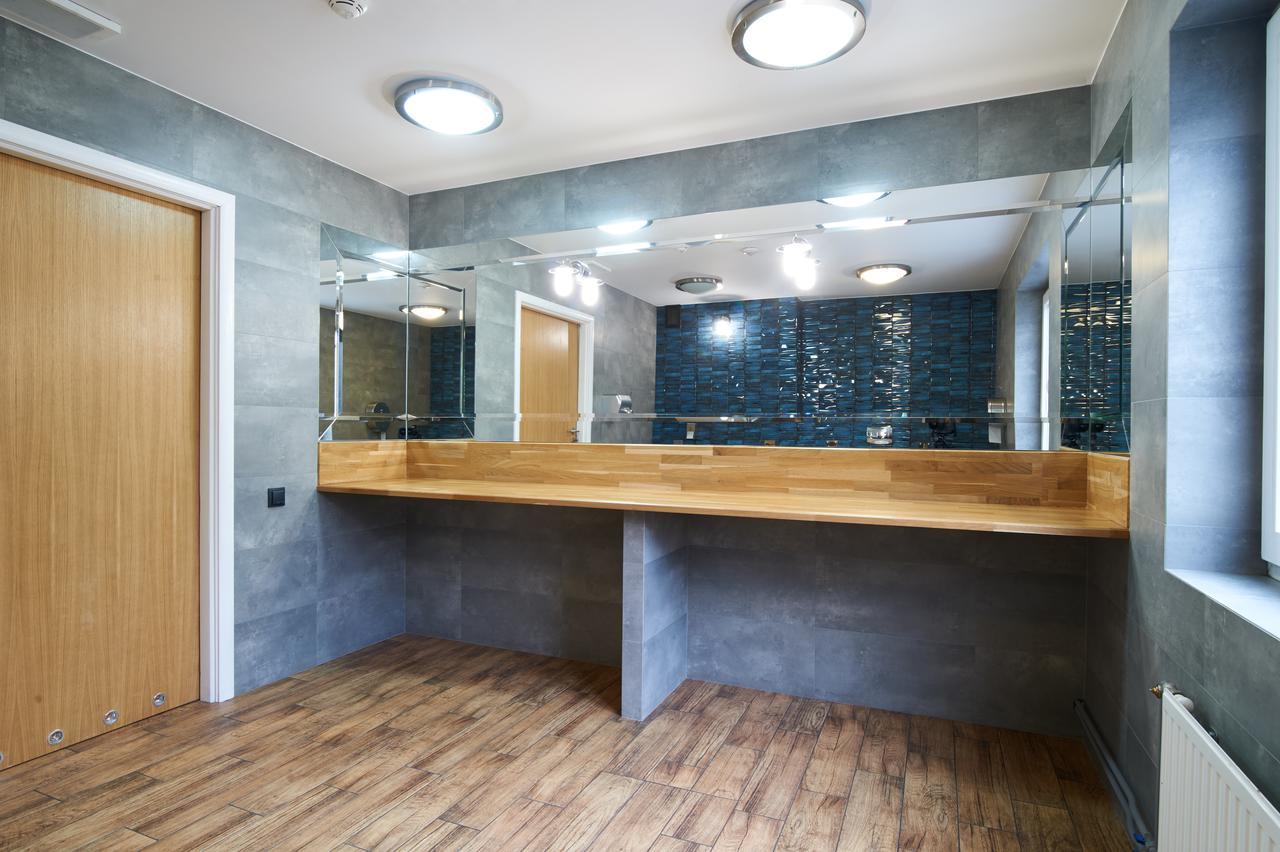 Obiekt Hotelarski Patron Варшава Экстерьер фото